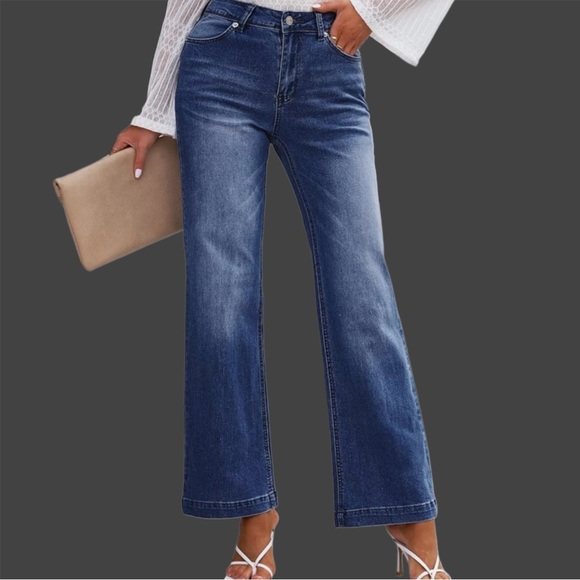 NWT Women’s Dark Wash Stretchy Classic Straight Wide Leg Jeans Size S - Picture 2 of 6